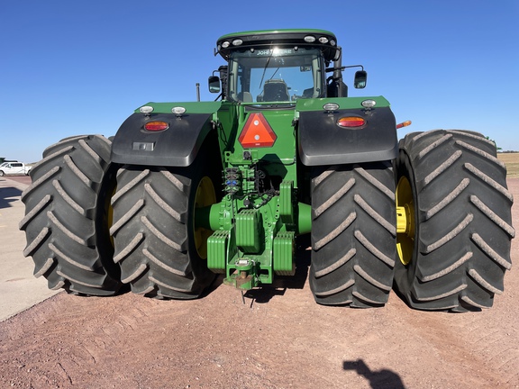 2015 John Deere 9520R Tractor 4WD