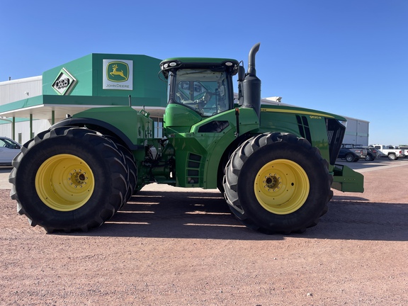 2015 John Deere 9520R Tractor 4WD