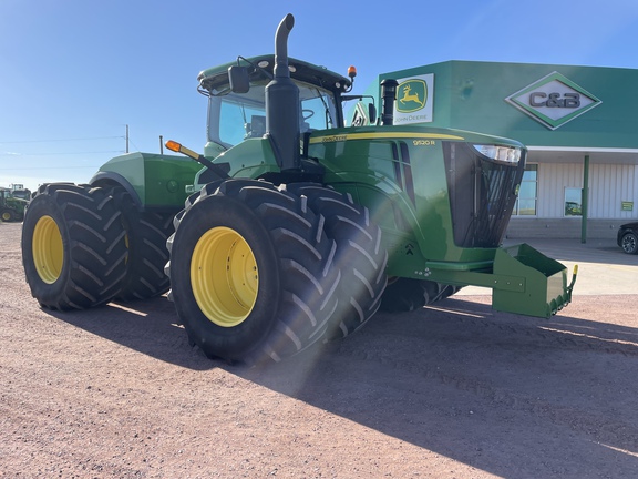 2015 John Deere 9520R Tractor 4WD