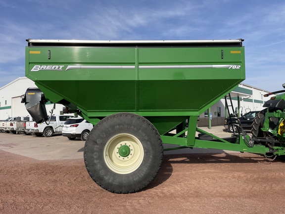 2015 Brent 782 Grain Cart