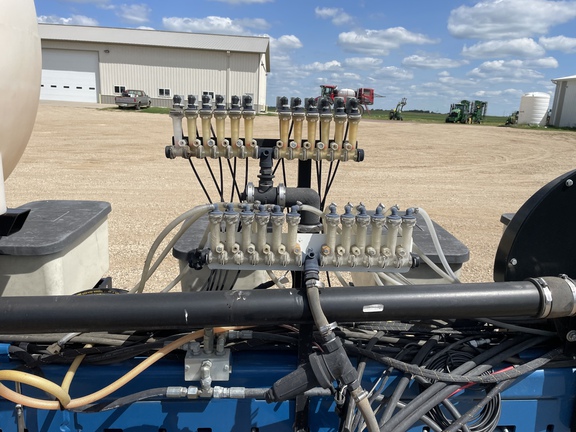 2009 Kinze 3700 Planter