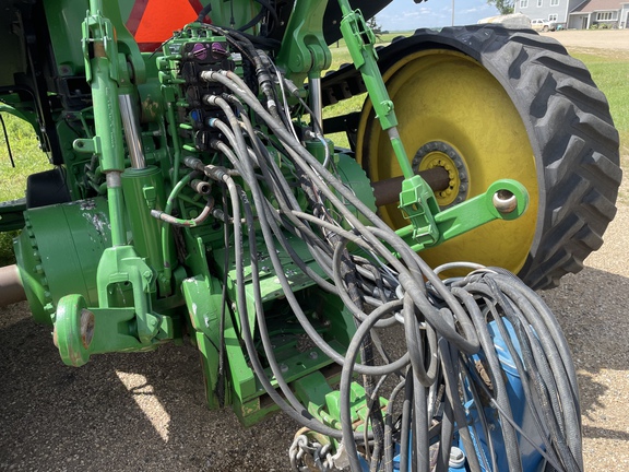 2009 Kinze 3700 Planter