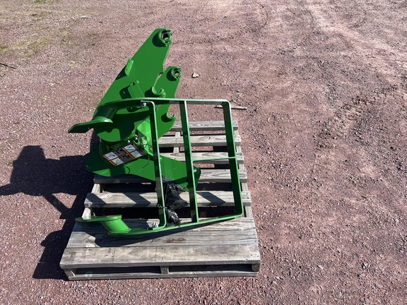 John Deere 540M LOADER BRACKET & HOOD GUARD Attachments