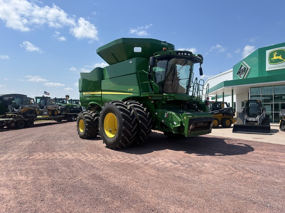 2020 John Deere S780 Combine