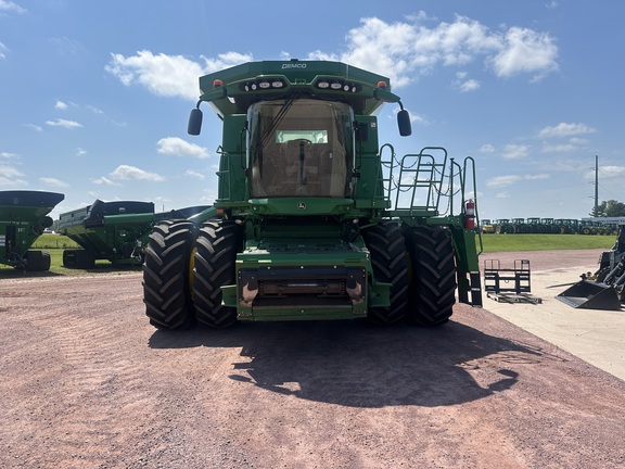 2020 John Deere S780 Combine