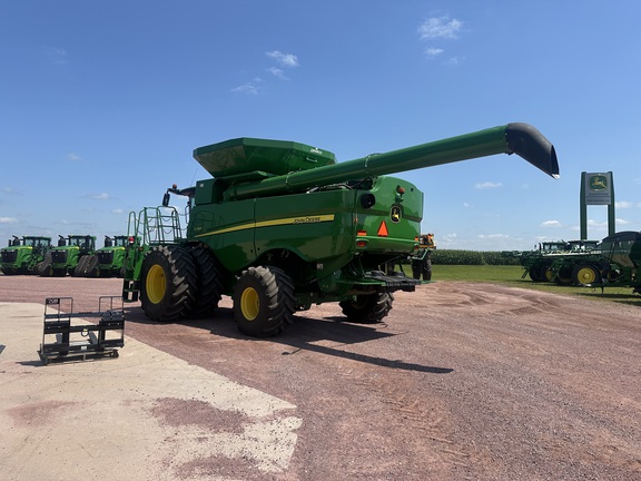 2020 John Deere S780 Combine