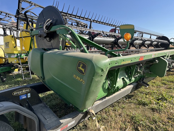 2014 John Deere 635FD Header Combine