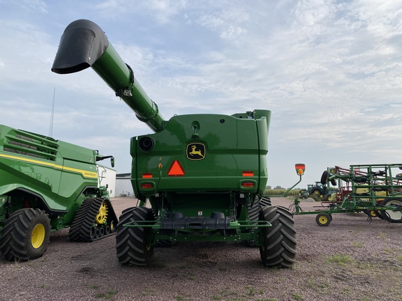 2022 John Deere S790 Combine