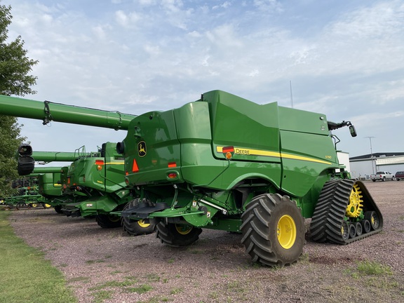 2022 John Deere S790 Combine