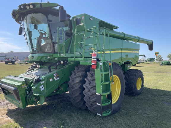 2024 John Deere S790 Combine