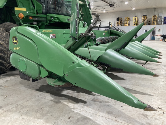 2010 John Deere 608C StalkMaster Header Corn Head