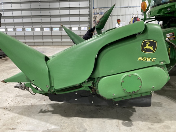 2010 John Deere 608C StalkMaster Header Corn Head