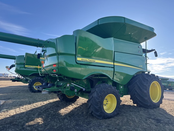 2022 John Deere S780 Combine