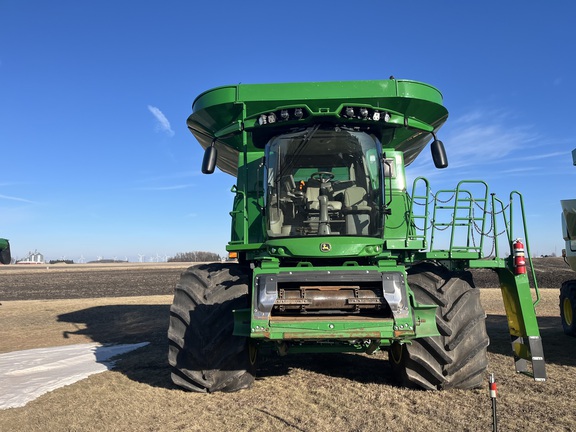 2022 John Deere S780 Combine