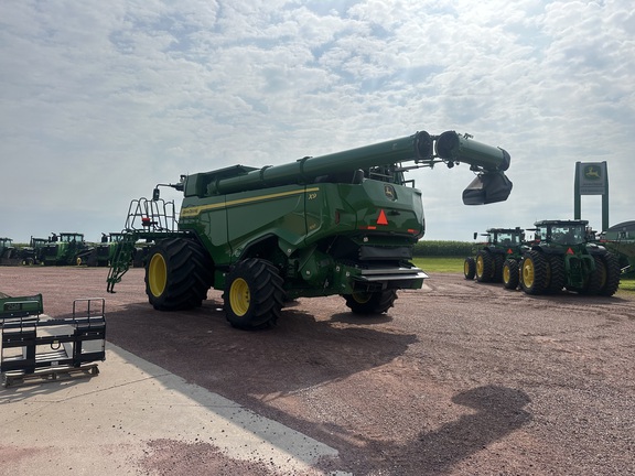 2024 John Deere X9 1100 Combine