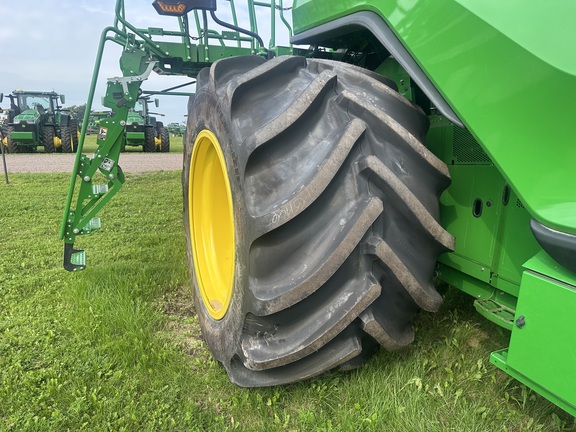 2024 John Deere X9 1100 Combine