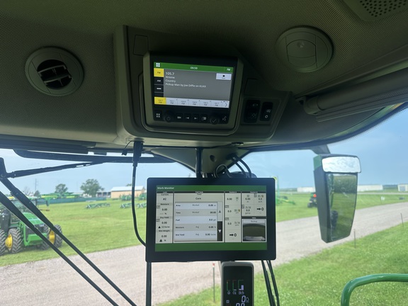 2024 John Deere X9 1100 Combine