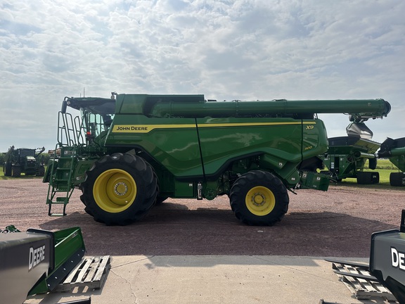 2024 John Deere X9 1100 Combine
