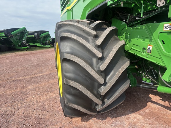 2024 John Deere X9 1100 Combine