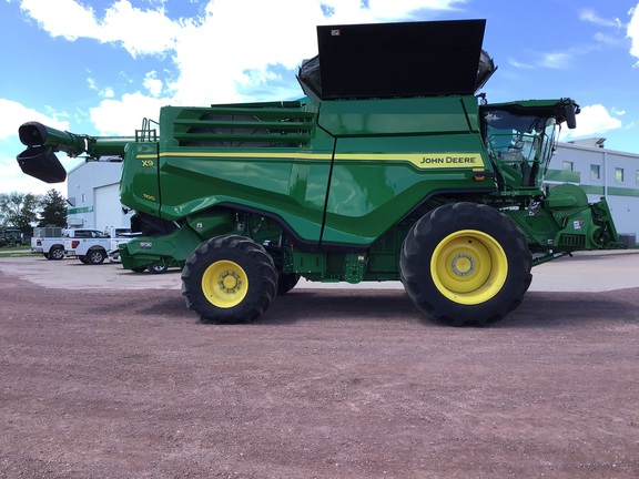 2024 John Deere X9 1100 Combine