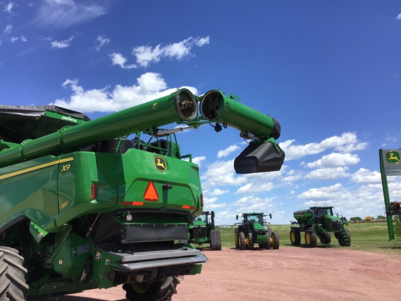 2024 John Deere X9 1100 Combine