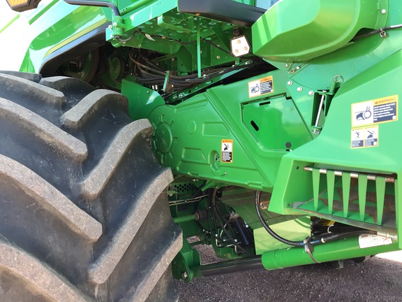 2024 John Deere X9 1100 Combine