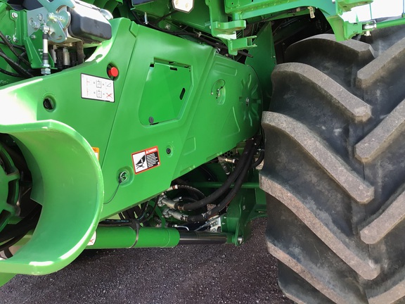 2024 John Deere X9 1100 Combine