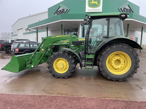 2022 John Deere 5125R Tractor