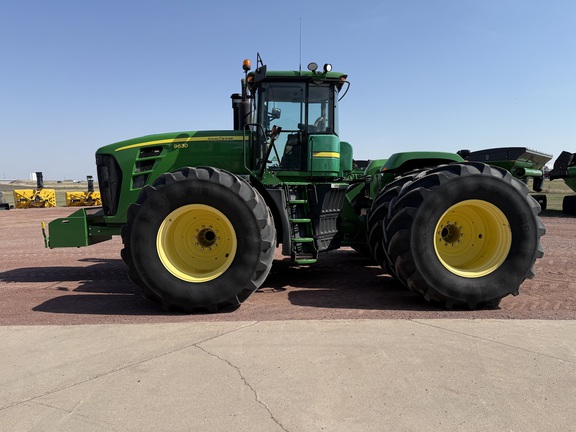 2011 John Deere 9630 Tractor 4WD