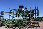 2009 John Deere 2210 Field Cultivator
