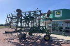 2009 John Deere 2210 Field Cultivator