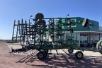 2009 John Deere 2210 Field Cultivator