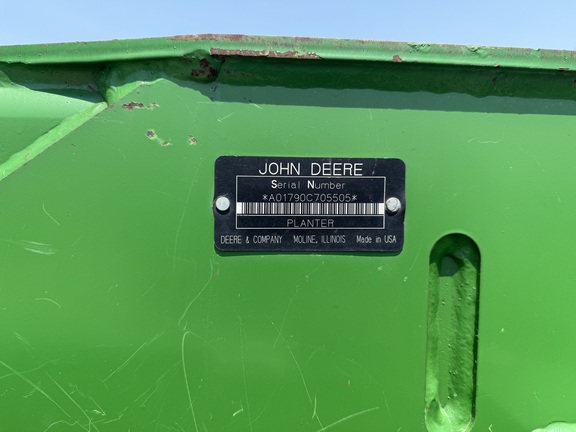 2004 John Deere 1790 Planter