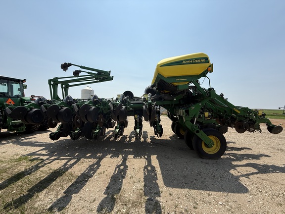 2004 John Deere 1790 Planter