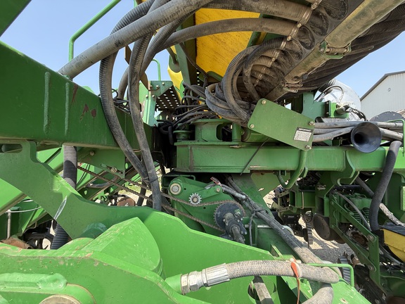 2004 John Deere 1790 Planter