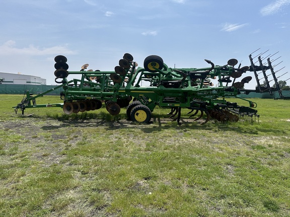 2021 John Deere 2730 Disk Ripper