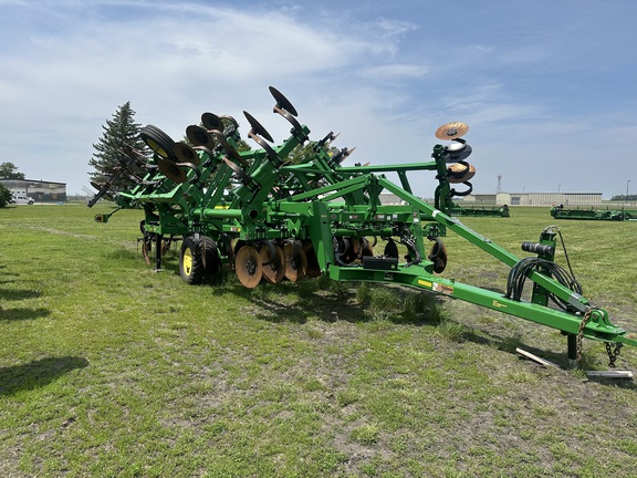 2021 John Deere 2730 Disk Ripper