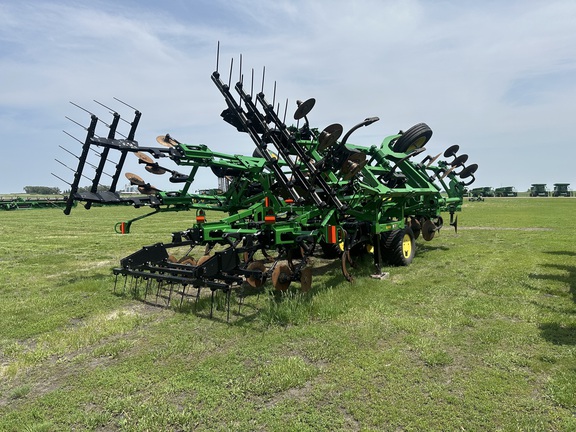 2021 John Deere 2730 Disk Ripper