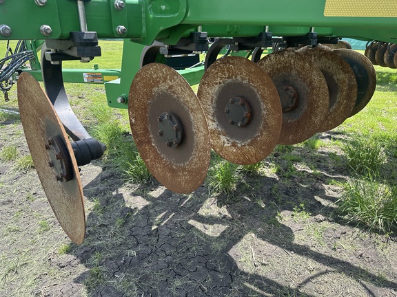 2021 John Deere 2730 Disk Ripper