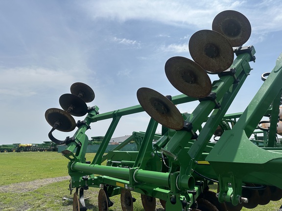 2021 John Deere 2730 Disk Ripper
