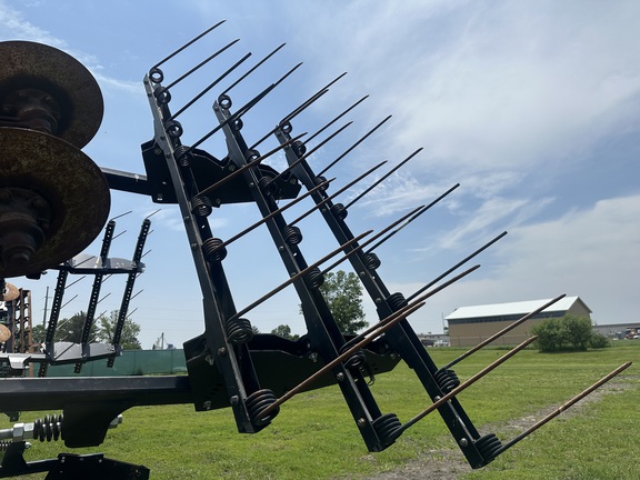 2021 John Deere 2730 Disk Ripper