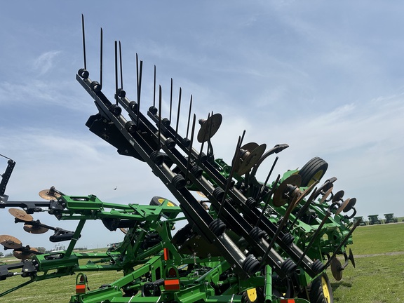 2021 John Deere 2730 Disk Ripper