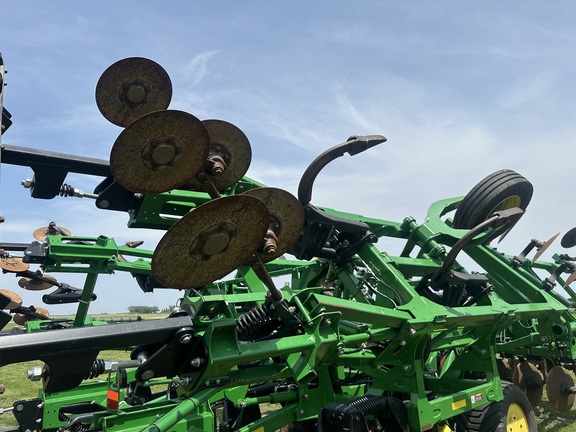 2021 John Deere 2730 Disk Ripper