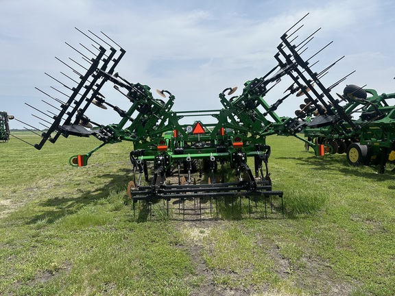 2021 John Deere 2730 Disk Ripper