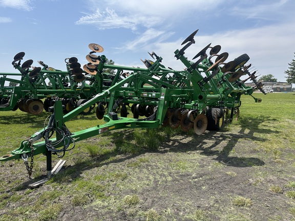 2021 John Deere 2730 Disk Ripper