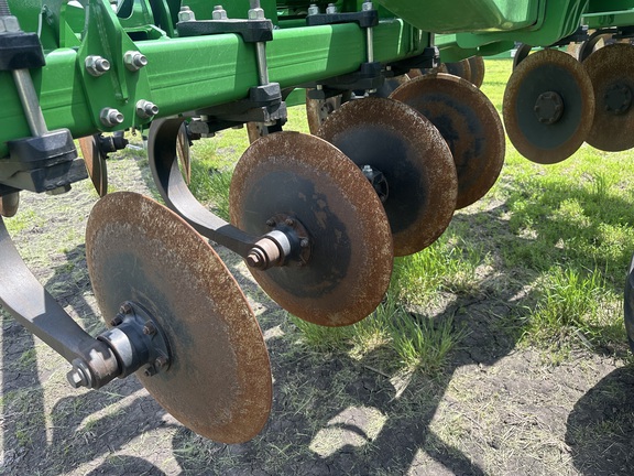 2021 John Deere 2730 Disk Ripper