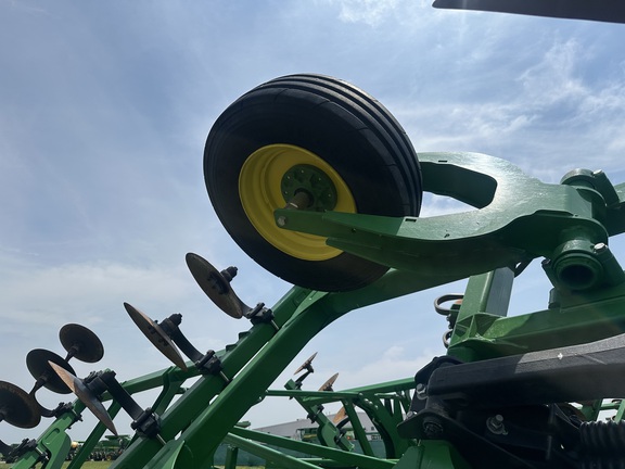 2021 John Deere 2730 Disk Ripper