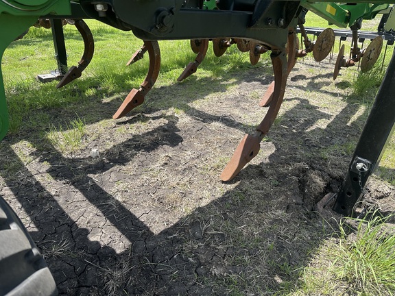 2021 John Deere 2730 Disk Ripper