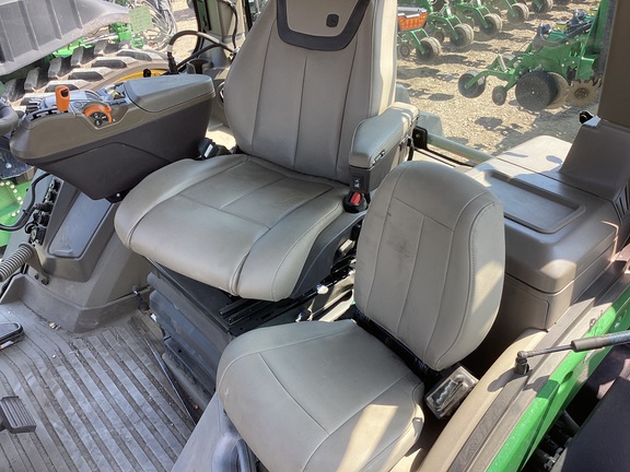 2025 John Deere 9RT 590 Tractor Rubber Track