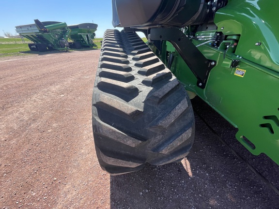 2025 John Deere 9RT 590 Tractor Rubber Track